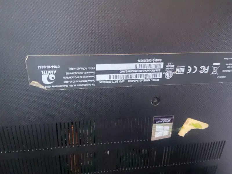 Laptop Acer Aspire roja en buen estado - 4