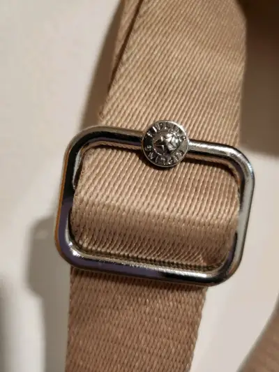 Mochila Kipling dorada con cierre resistente - miniatura 3