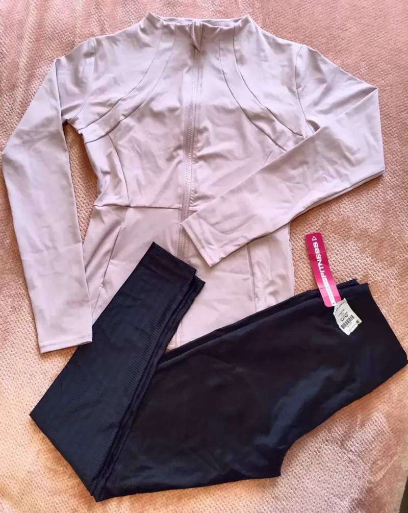 Conjunto deportivo mujer color rosa y negro - 2