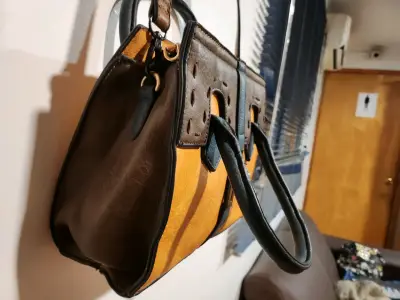 Bolso de cuero bicolor con asas resistentes - miniatura 3