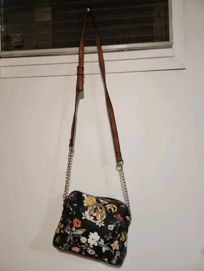 Cartera Michael Kors floral con cadena - miniatura 3
