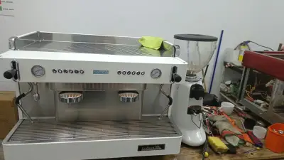 Máquina de café espresso profesional La Rocca - miniatura 2