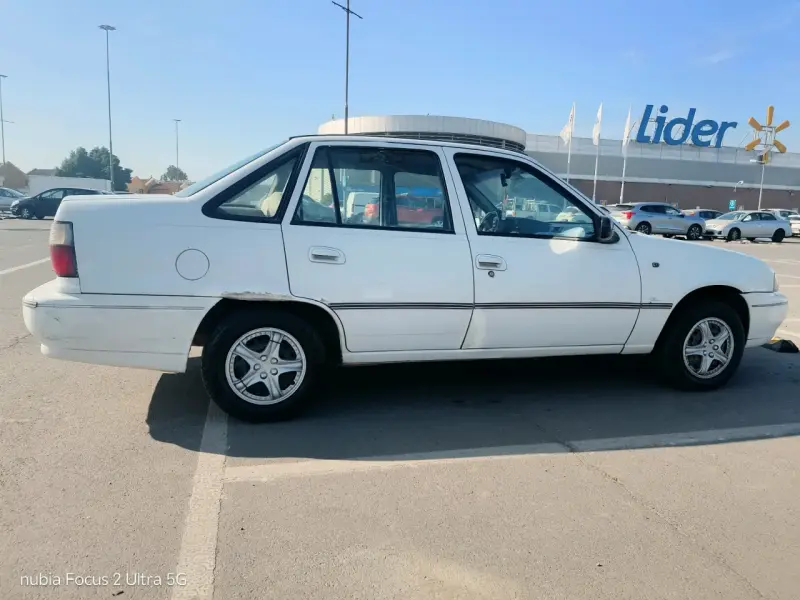 Auto Daewoo Racer 1996 en buen estado - 2