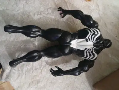 Figura de acción Venom Marvel 1991 - miniatura 2