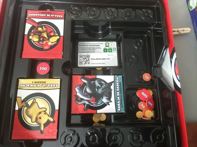 Juego de cartas Pokémon Academia de Combate - 2