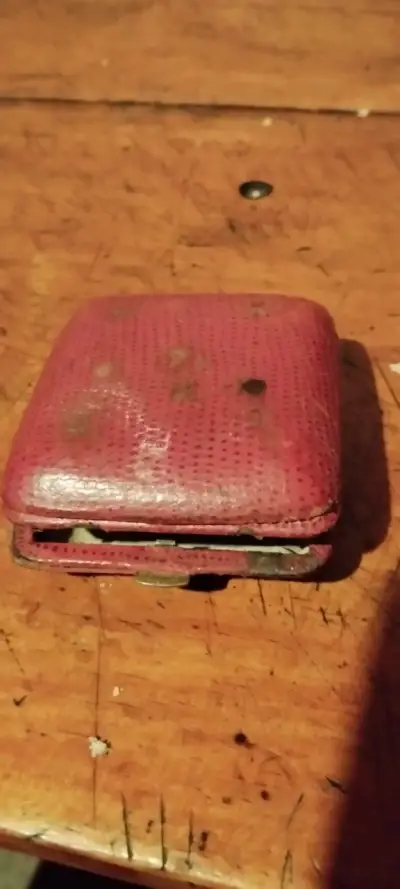 Reloj despertador vintage de viaje en estuche - miniatura 4