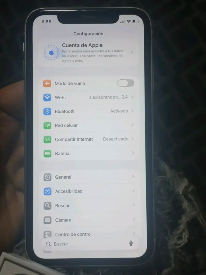 iPhone 11 Blanco en Buen Estado - 5
