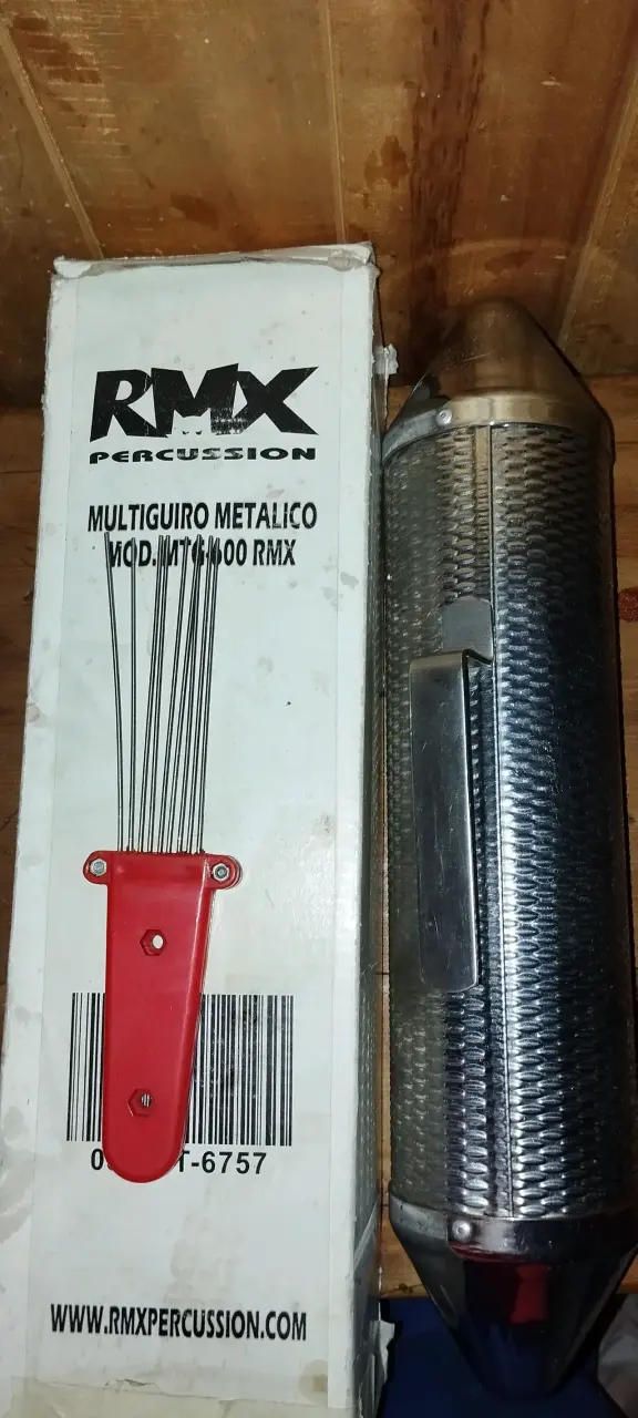Güiro metálico RMX Percussion con cepillo - 2
