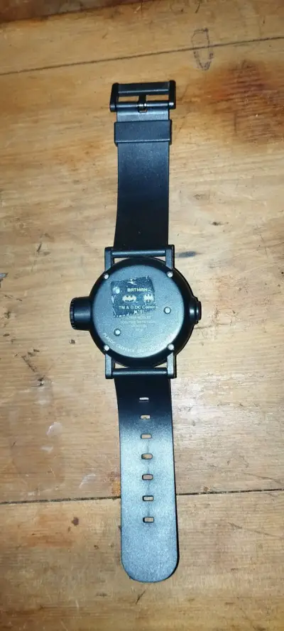 Reloj infantil Batman con diseño azul y negro - miniatura 3