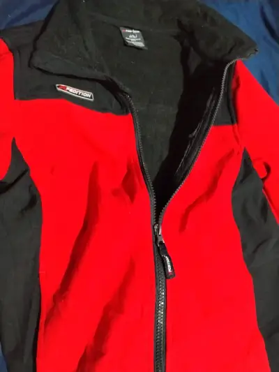 Chaqueta softshell roja y negra - miniatura 2