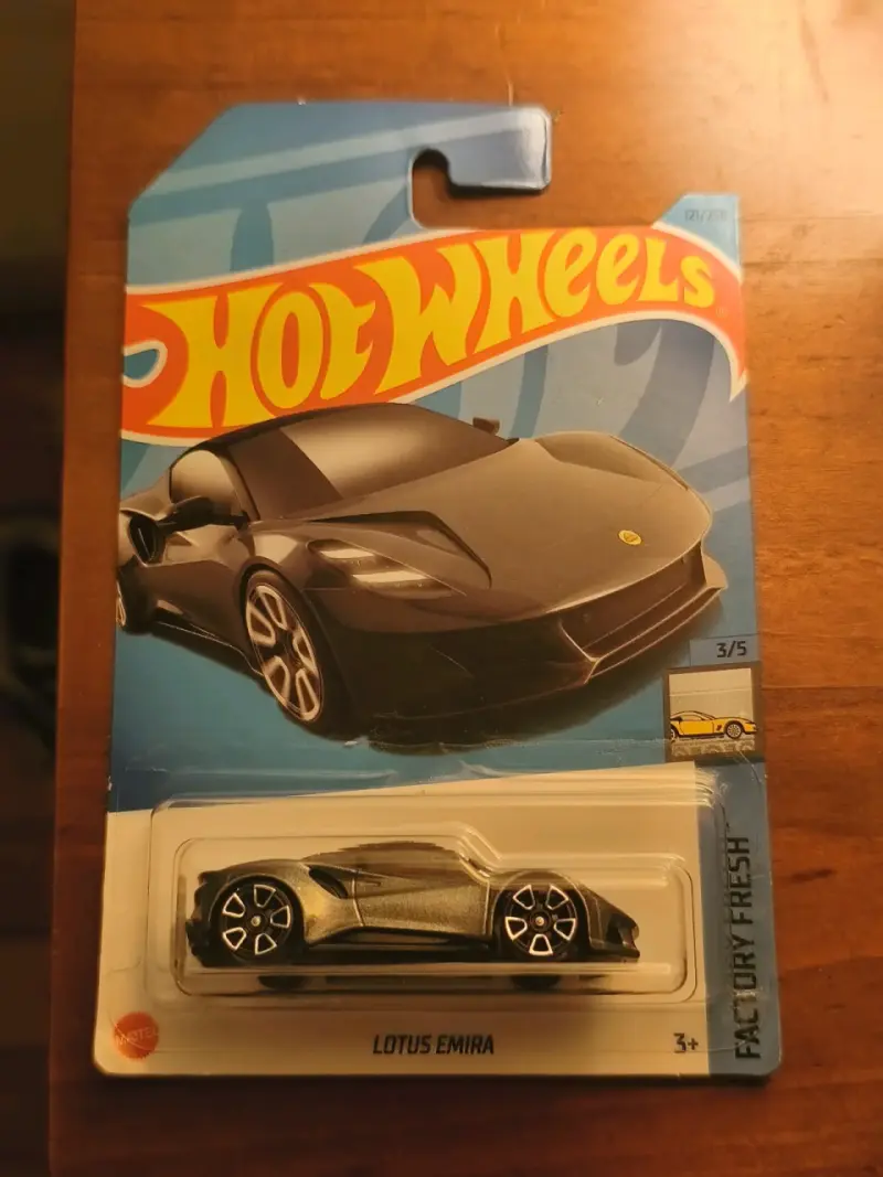 Hotwheels Lotus Emira 2023 Factory fresh - 1