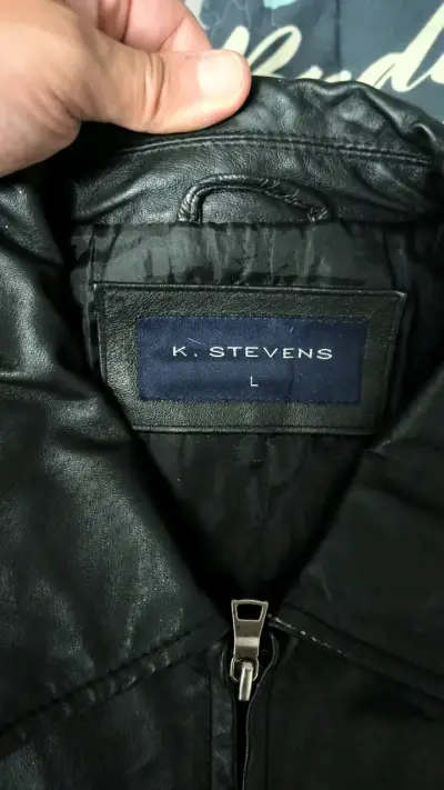 Chaqueta de cuero negra K. Stevens talla L - miniatura 1