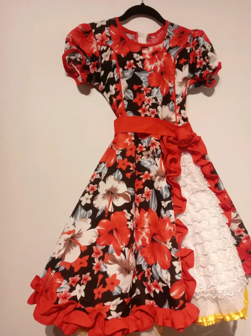 Vestido huasa con falso talla 8/12 - 2