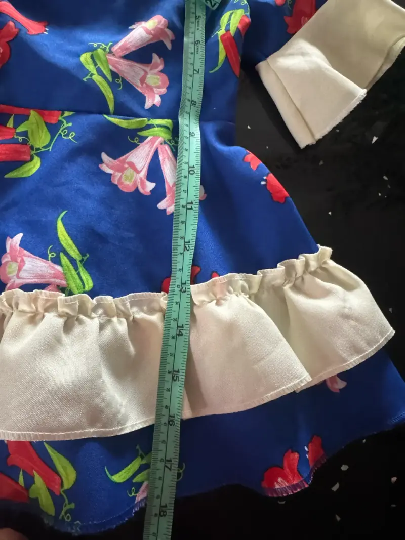 Vestido cueca infantil azul con flores y volantes - 3