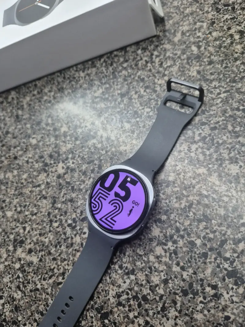 Samsung watch 8 - 5