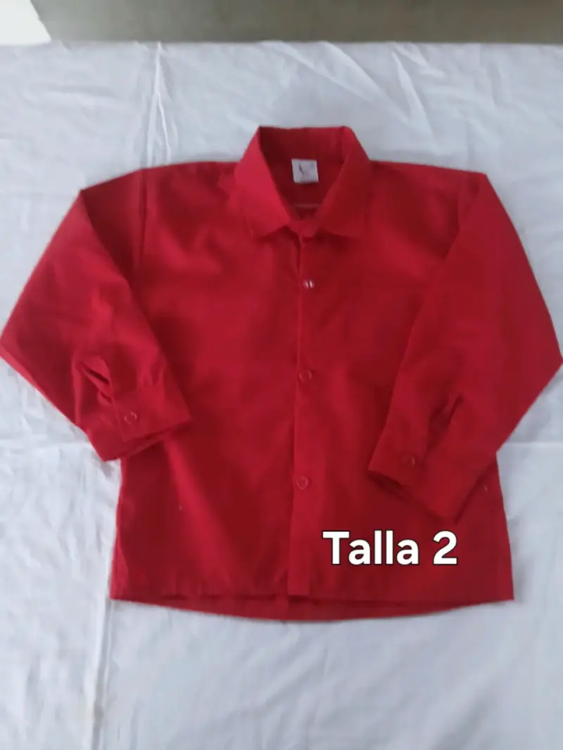 Conjunto de ropa infantil en rojo y negro talla 2 y 4 - 1