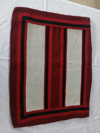 Conjunto de ropa infantil en rojo y negro talla 2 y 4 - miniatura 5