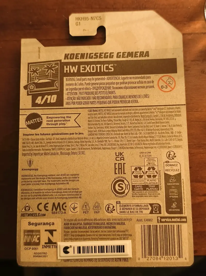 Hot Wheels Koenigsegg Gemera amarillo - 2