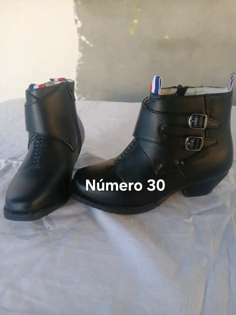 Botines negros de cuero para niños talla 30 30