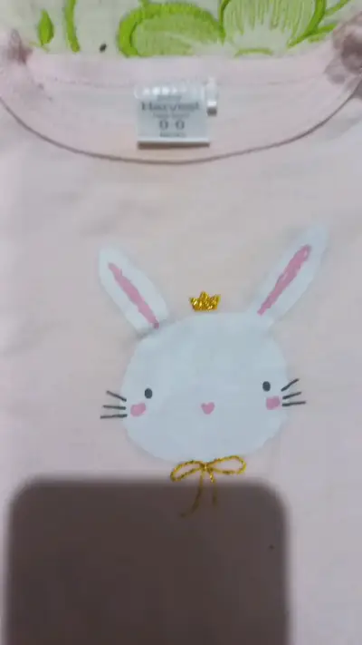 Body de bebé rosa con diseño de conejo - miniatura 2