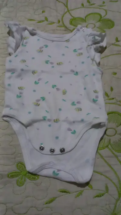 Body de bebé blanco con estampado de abejas - miniatura 1
