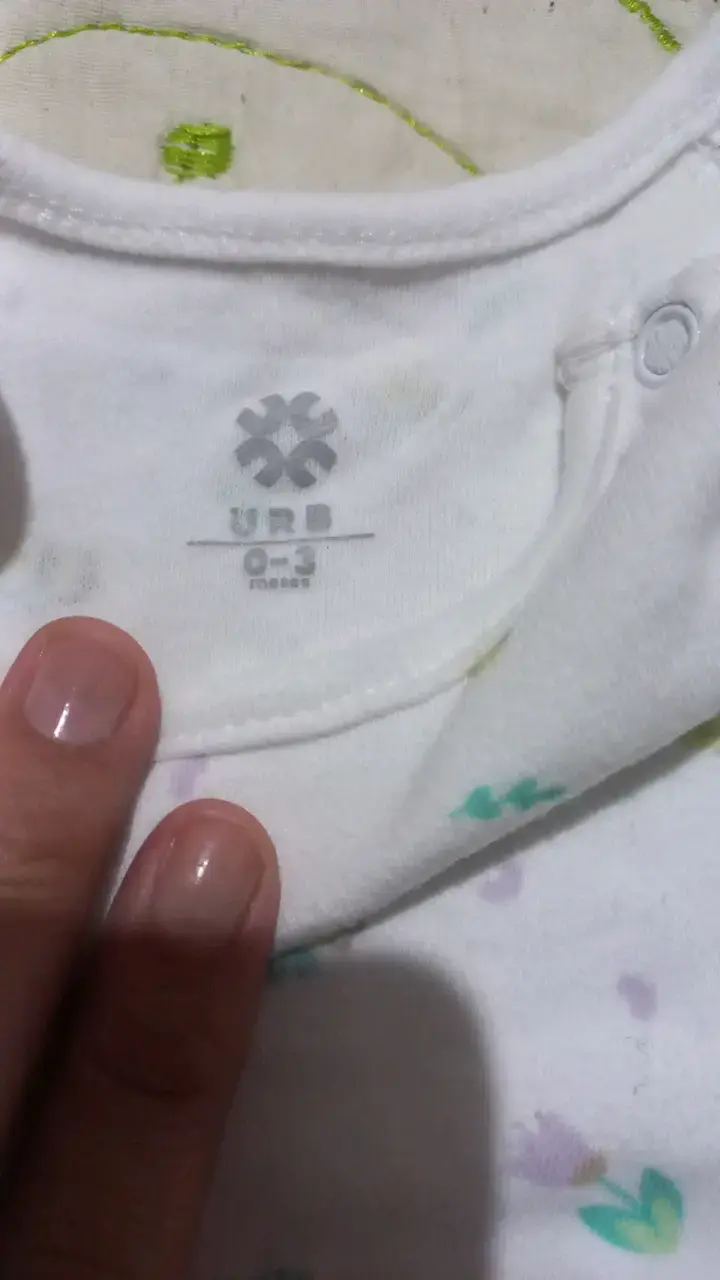 Body de bebé blanco con estampado de abejas - 2