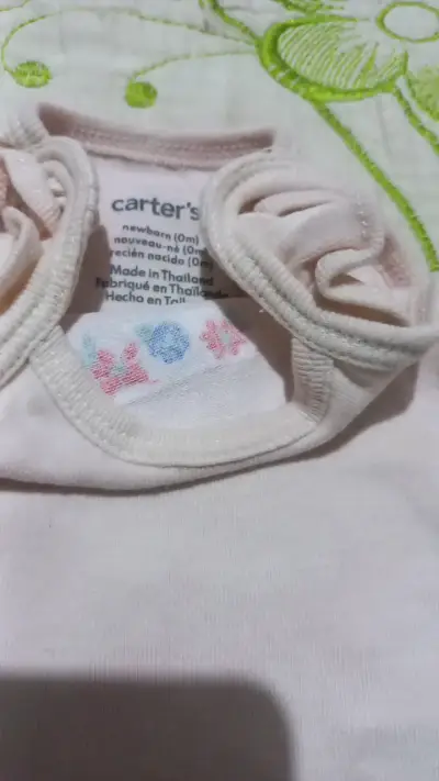 Body de bebé Carter's con diseño floral - miniatura 2