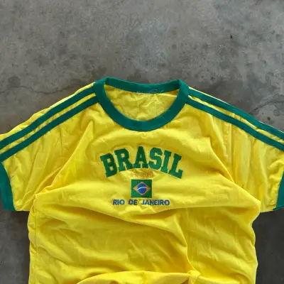 Polera baby tee Brasil Río de Janeiro - miniatura 3