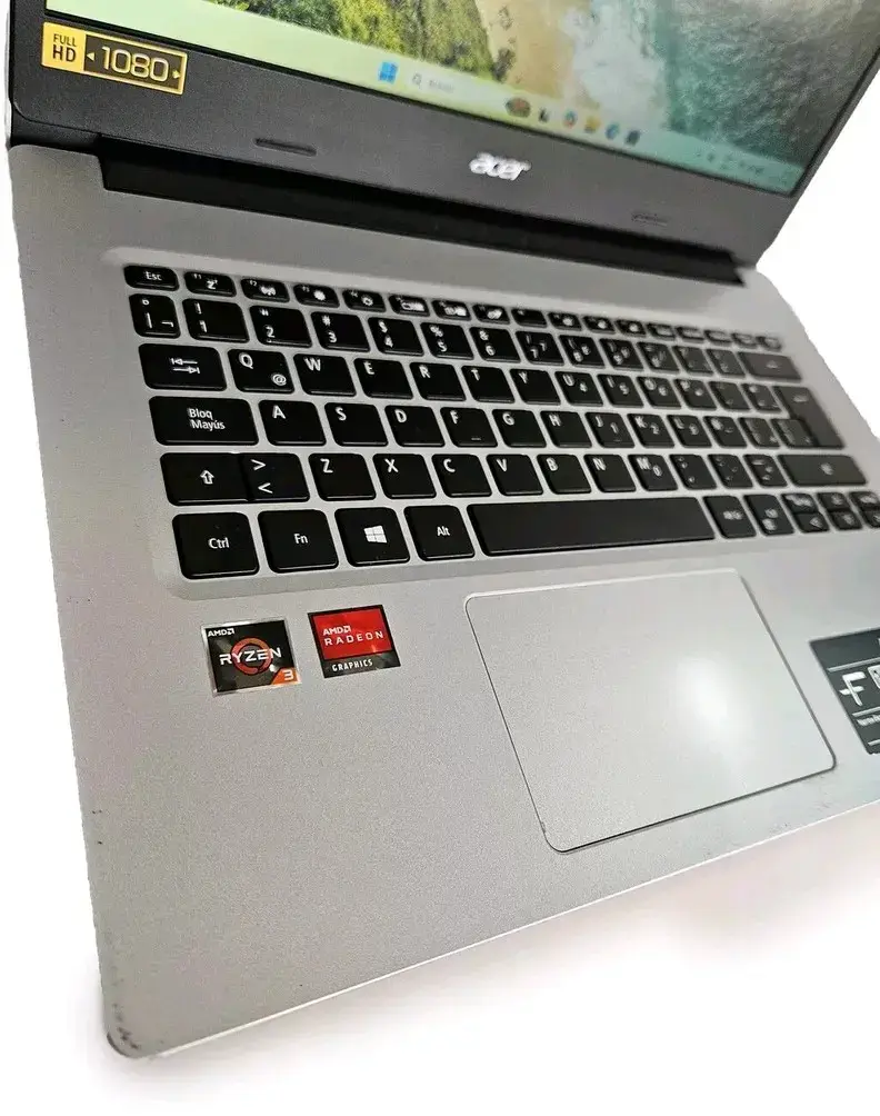 Laptop Acer Aspire 3 con AMD Ryzen 5 - 2