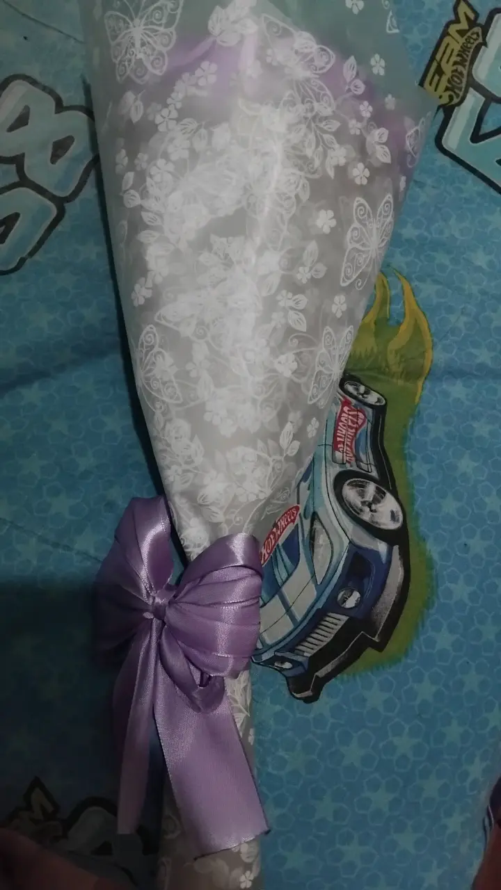 Ramo de rosas de jabon con tiara decorativa - 2