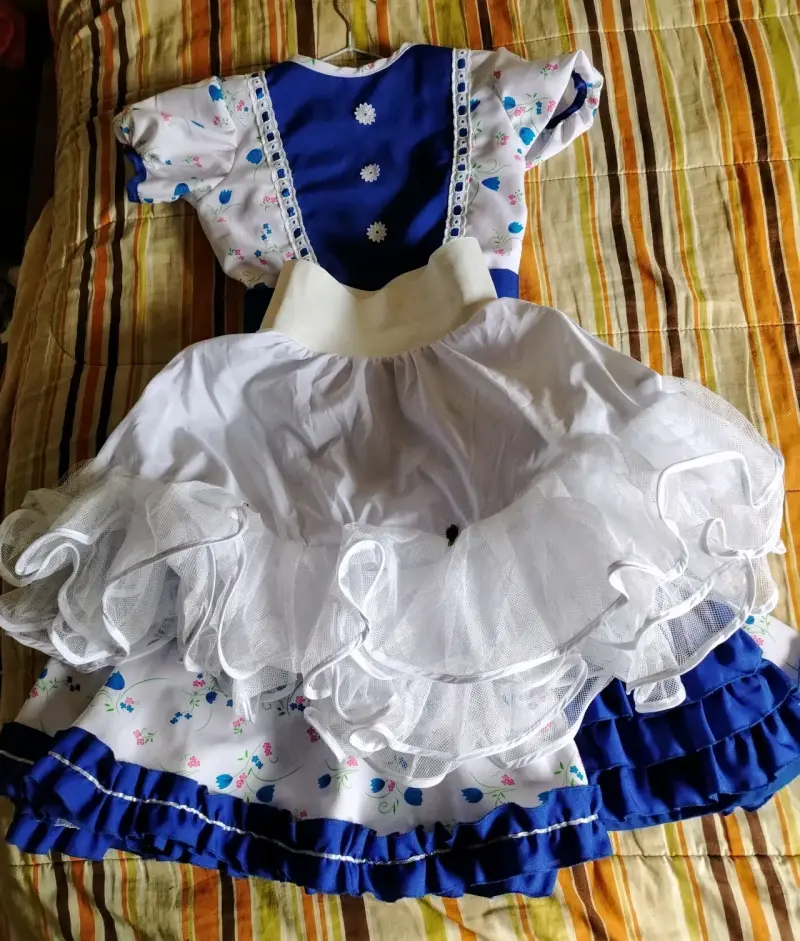 Vestido de baile folclórico azul y blanco - 2