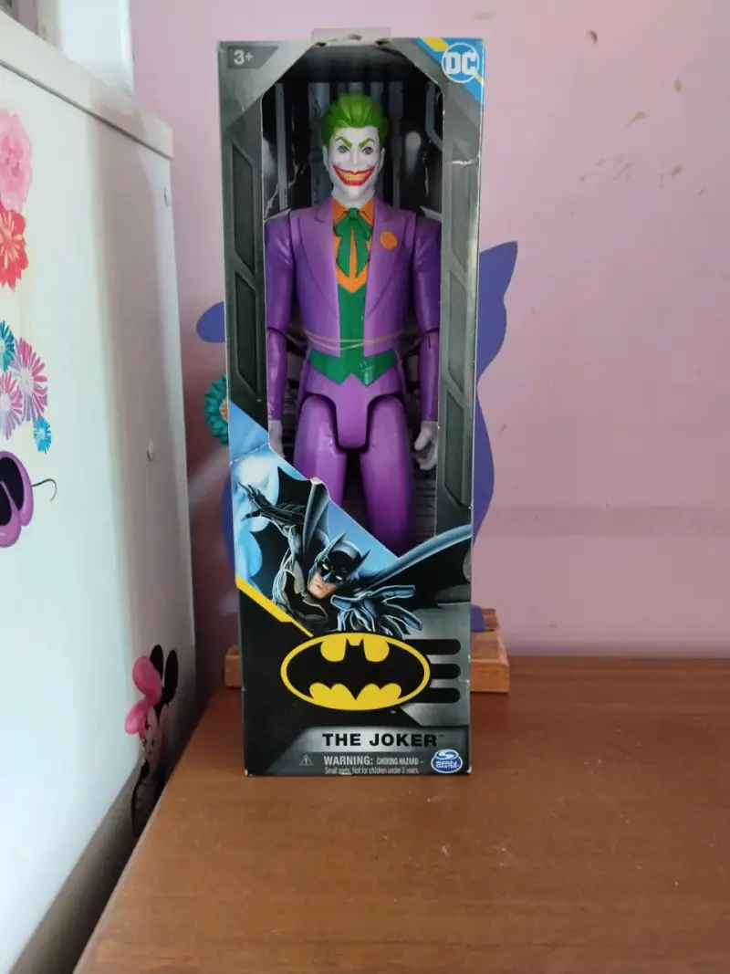 Figura de acción The Joker DC Multiverse - 4