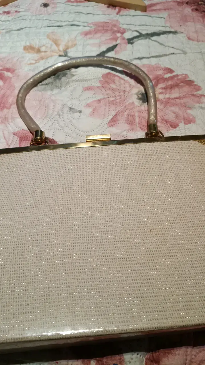 Cartera de Mano Bordada con Flores - 5