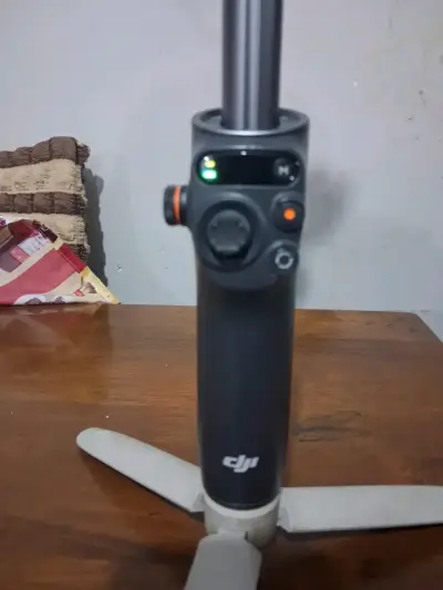 Estabilizador DJI Osmo Mobile 6 para Smartphone - miniatura 1