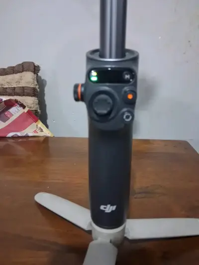 Estabilizador DJI Osmo Mobile 6 para Smartphone - miniatura 2
