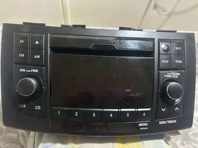 Radio de auto Suzuki Swift 2014 - miniatura 2