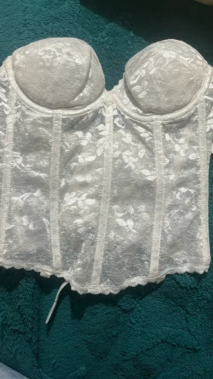 Corset de encaje blanco elegante - 1