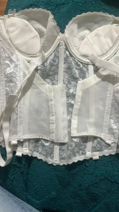 Corset de encaje blanco elegante - miniatura 2