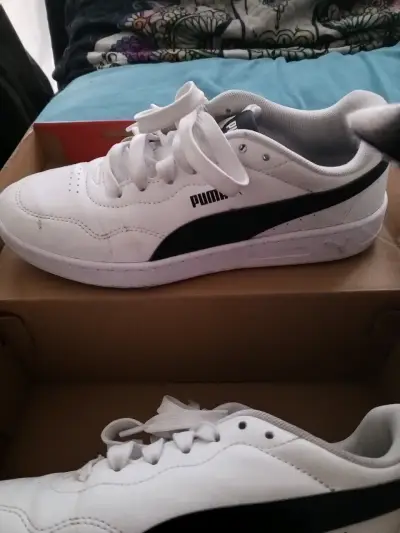 Zapatillas deportivas blancas Puma talla 39 - miniatura 1