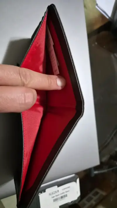 Billetera de cuero vegano Nixon Café - miniatura 4