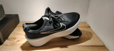 Zapatillas deportivas negras Nike Revolution - miniatura 1