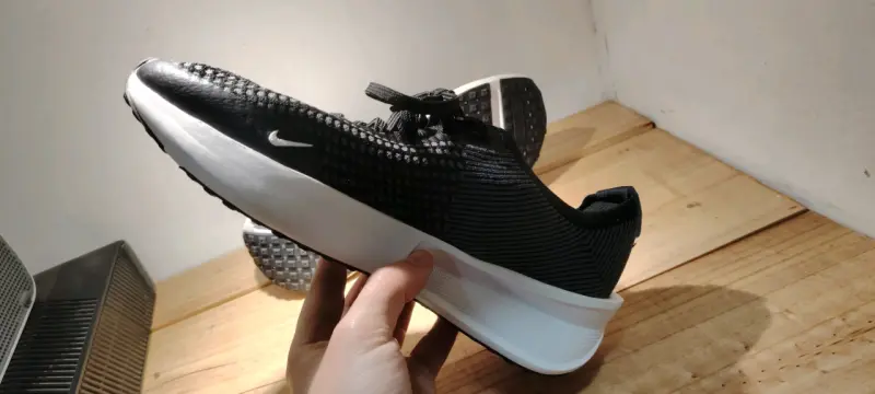 Zapatillas deportivas negras Nike Revolution - 3