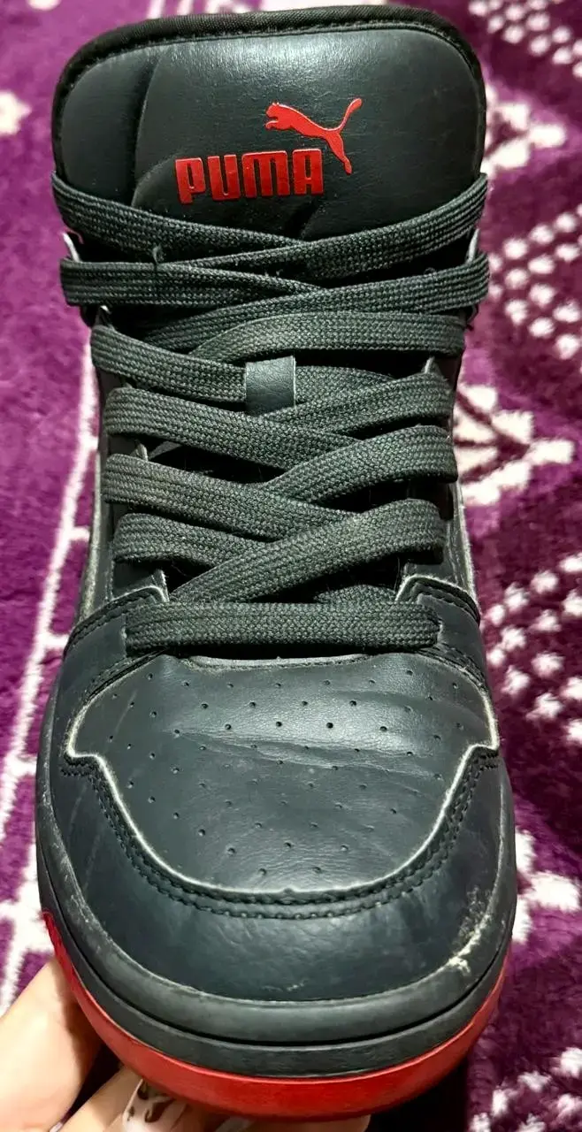 Zapatillas deportivas negras y rojas Puma - 2