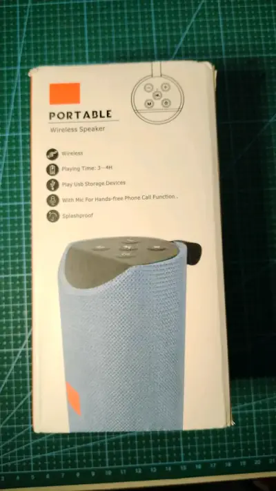 Parlante inalámbrico portátil resistente al agua - miniatura 2