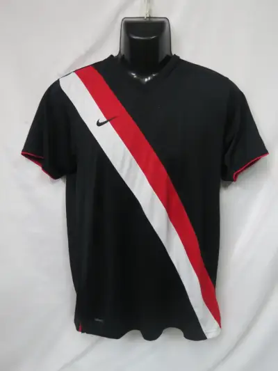 Camiseta deportiva Nike negra con franja roja y blanca - miniatura 1