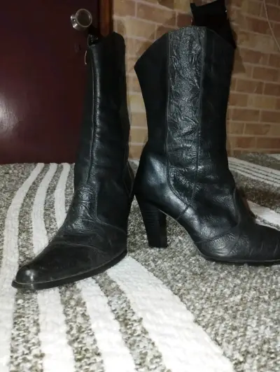 Botas de cuero negras con tacón alto - miniatura 6
