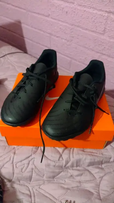 Zapatos de futbol negras Nike - miniatura 1