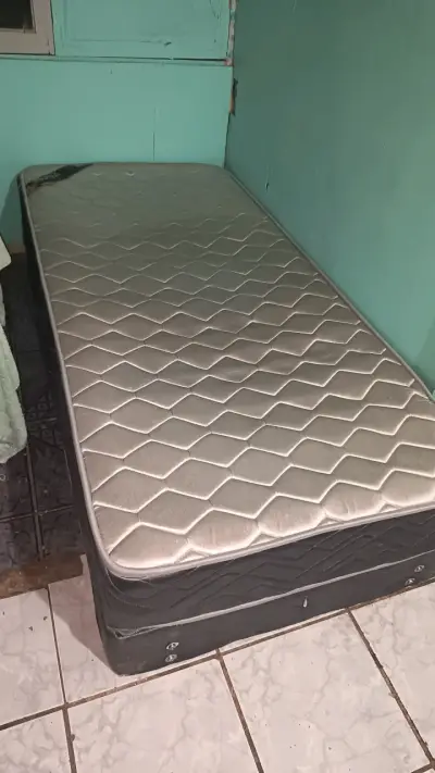 Vendo cama europea de 1 plaza marca Celta - miniatura 1