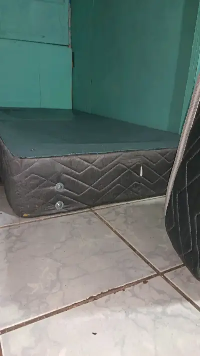 Vendo cama europea de 1 plaza marca Celta - miniatura 3
