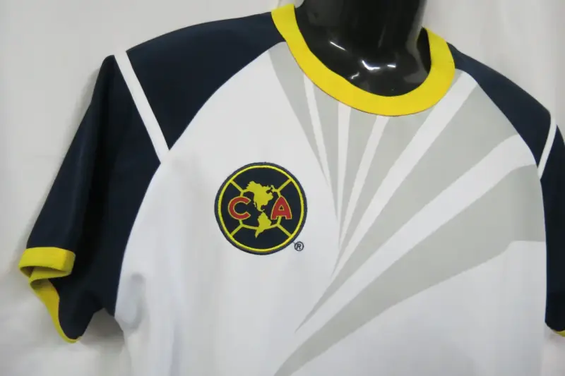 Polera de fútbol Club América blanca y azul - 3